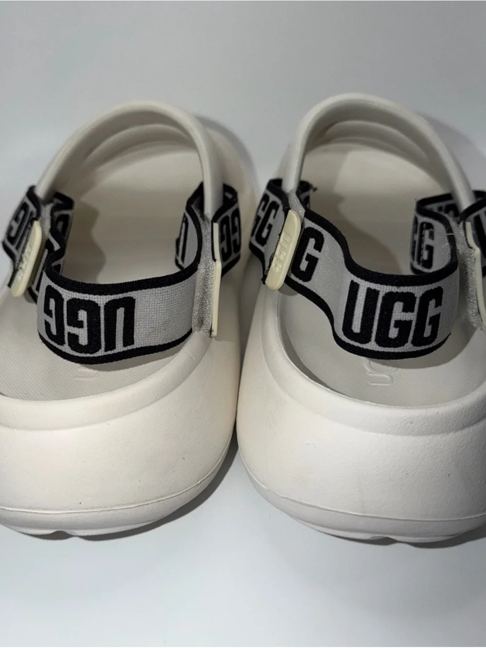 UGG cushioned puffer